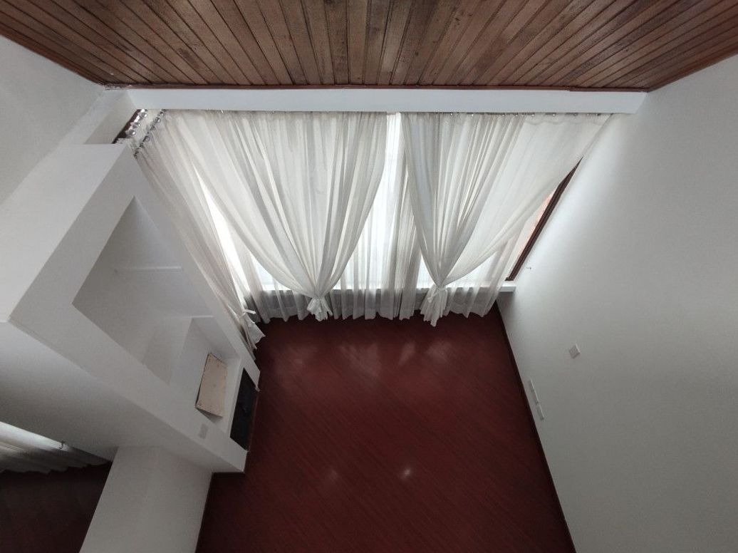 Apartamento de 3 alcobas en venta en Cedritos, Bogotá, 107 m² · foto 2 de 20