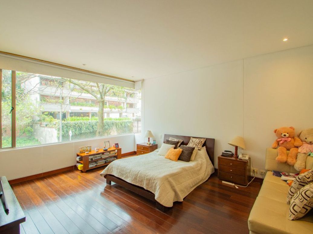 Apartamento de 3 alcobas en venta en Las Acacias, Bogotá, 310 m² · foto 19 de 20