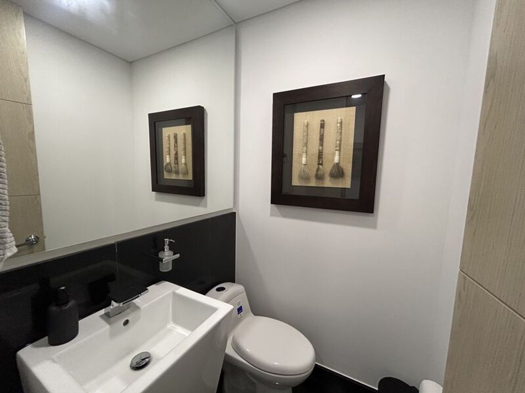 Apartamento de 3 alcobas en venta en San José De Bavaria, Bogotá, 148 m² · foto 7 de 20