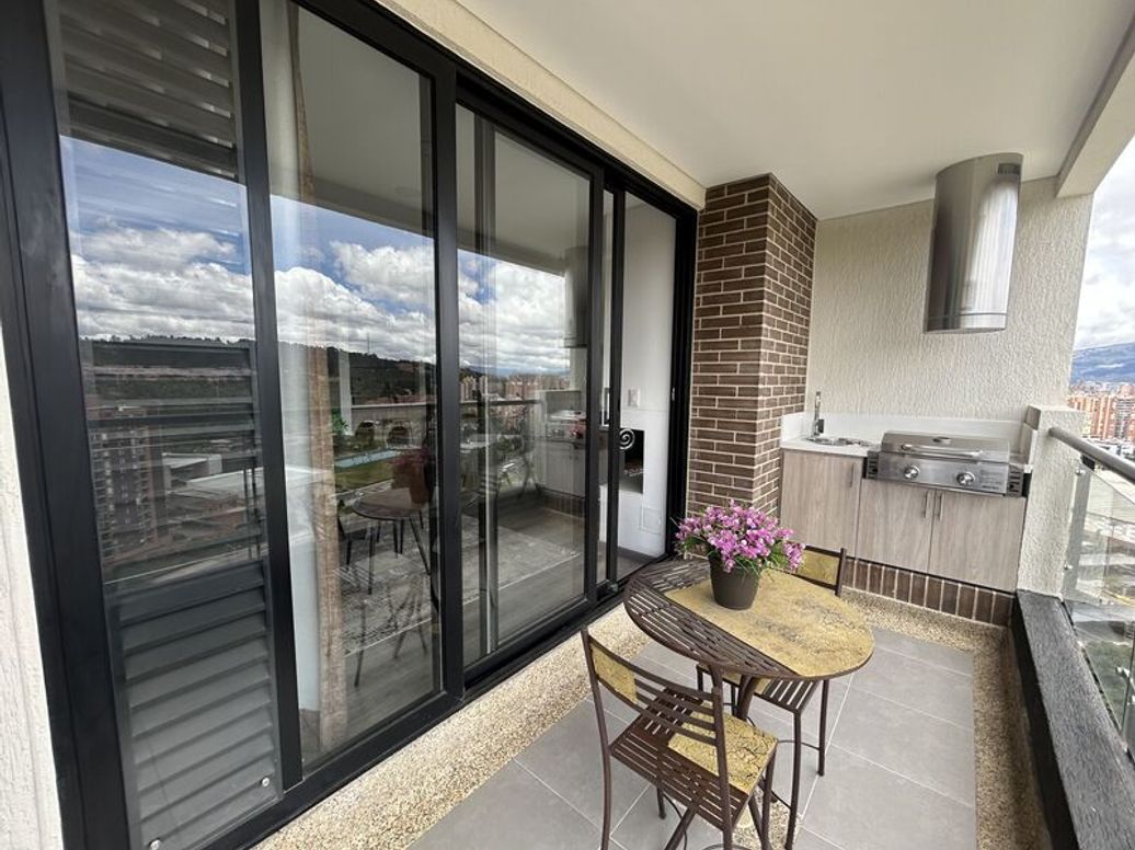 Apartamento de 3 alcobas en venta en San José De Bavaria, Bogotá, 148 m² · foto 8 de 20