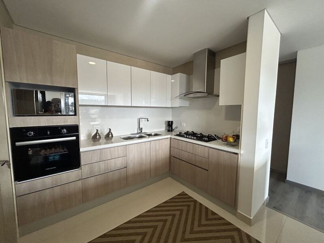 Apartamento de 3 alcobas en venta en San José De Bavaria, Bogotá, 148 m² · foto 6 de 20