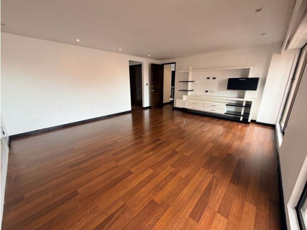 Apartamento de 3 alcobas en venta en Molinos Norte, Bogotá, 206 m² · foto 9 de 15
