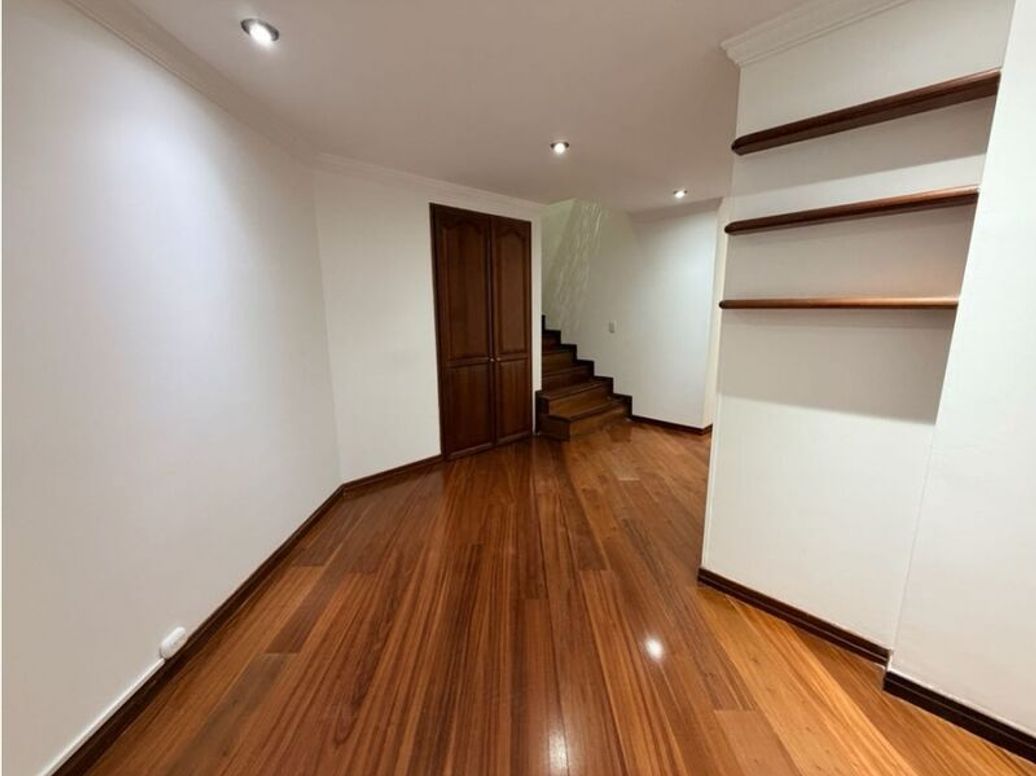 Apartamento de 3 alcobas en venta en Chico Norte Et. Iii, Bogotá, 191 m² · foto 10 de 20