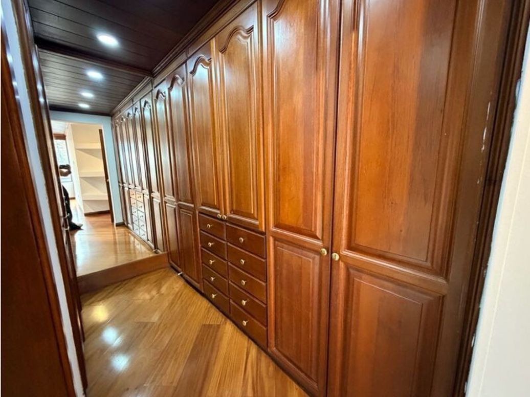Apartamento de 3 alcobas en venta en Chico Norte Et. Iii, Bogotá, 191 m² · foto 12 de 20