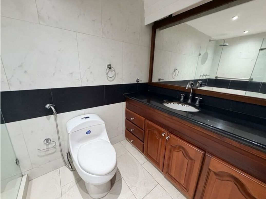 Apartamento de 3 alcobas en venta en Chico Norte Et. Iii, Bogotá, 191 m² · foto 16 de 20