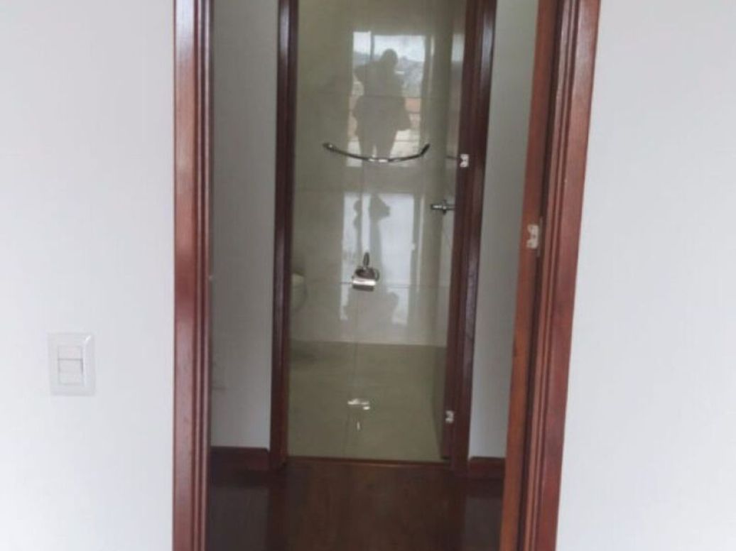 Apartamento de 3 alcobas en venta en Santa Barbara Central, Bogotá, 291 m² · foto 20 de 20