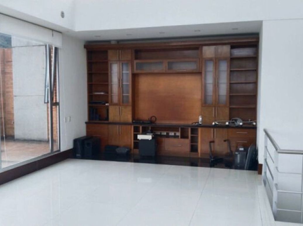 Apartamento de 3 alcobas en venta en Santa Barbara Central, Bogotá, 291 m² · foto 5 de 20