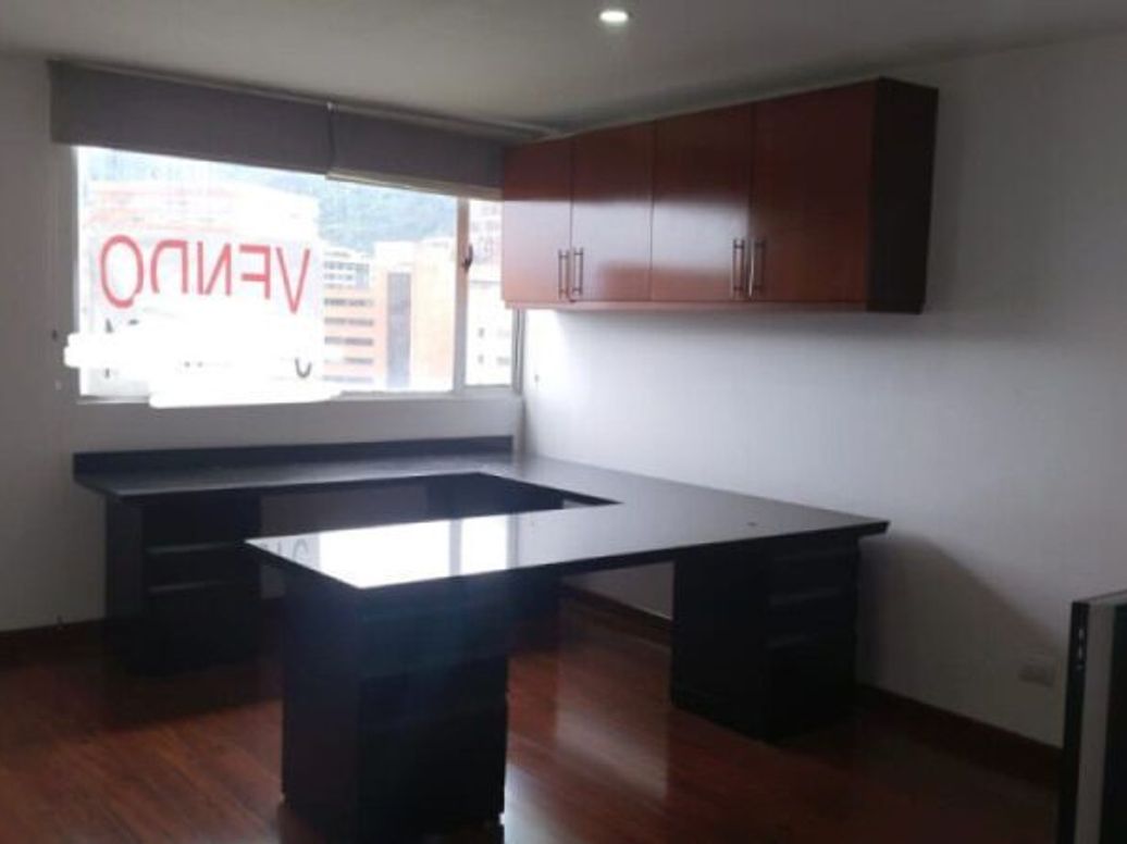 Apartamento de 3 alcobas en venta en Santa Barbara Central, Bogotá, 291 m² · foto 14 de 20