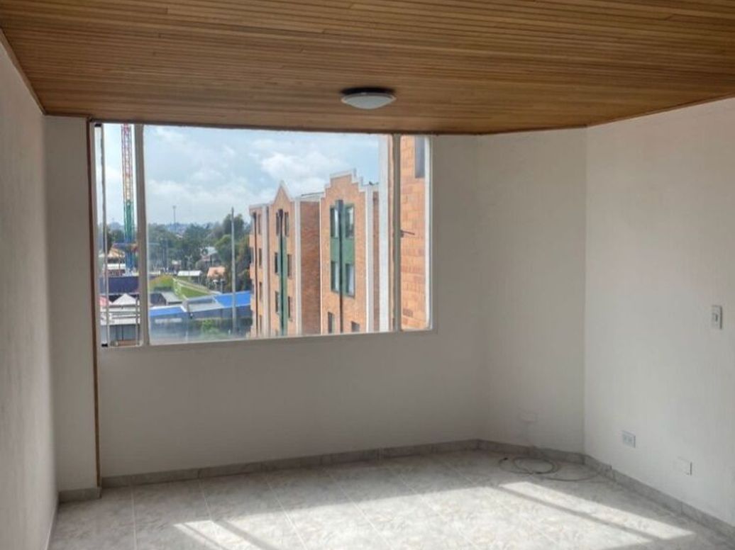 Apartamento de 2 alcobas en venta en Centro Americas, Bogotá, 51 m² · foto 2 de 8