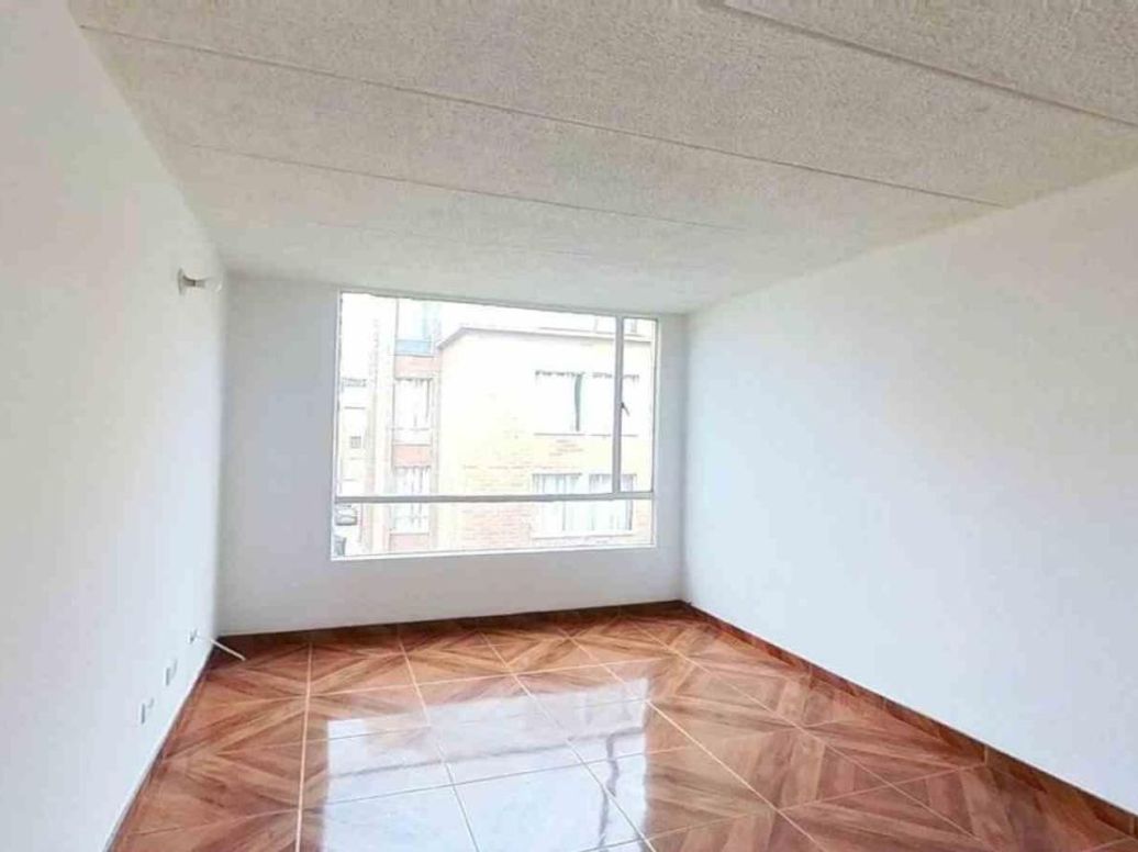 Apartamento de 3 alcobas en venta en El Salitre, Bogotá, 50 m² · foto 2 de 20