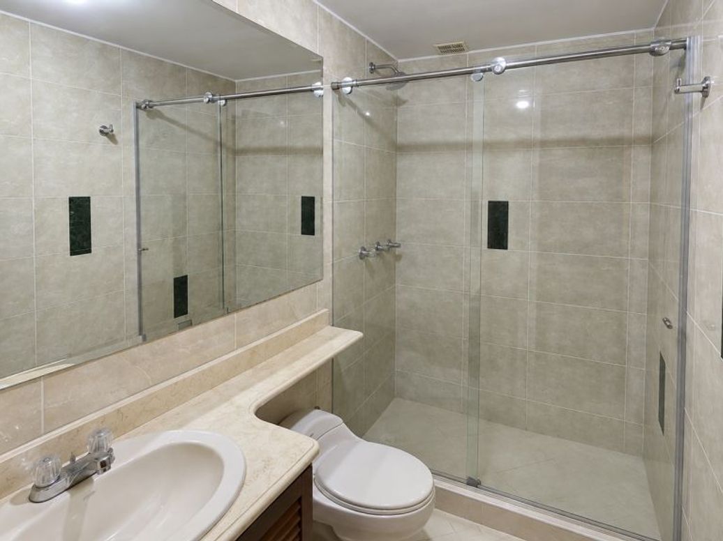 Apartamento de 3 alcobas en venta en Victoria Norte, Bogotá, 101 m² · foto 15 de 16