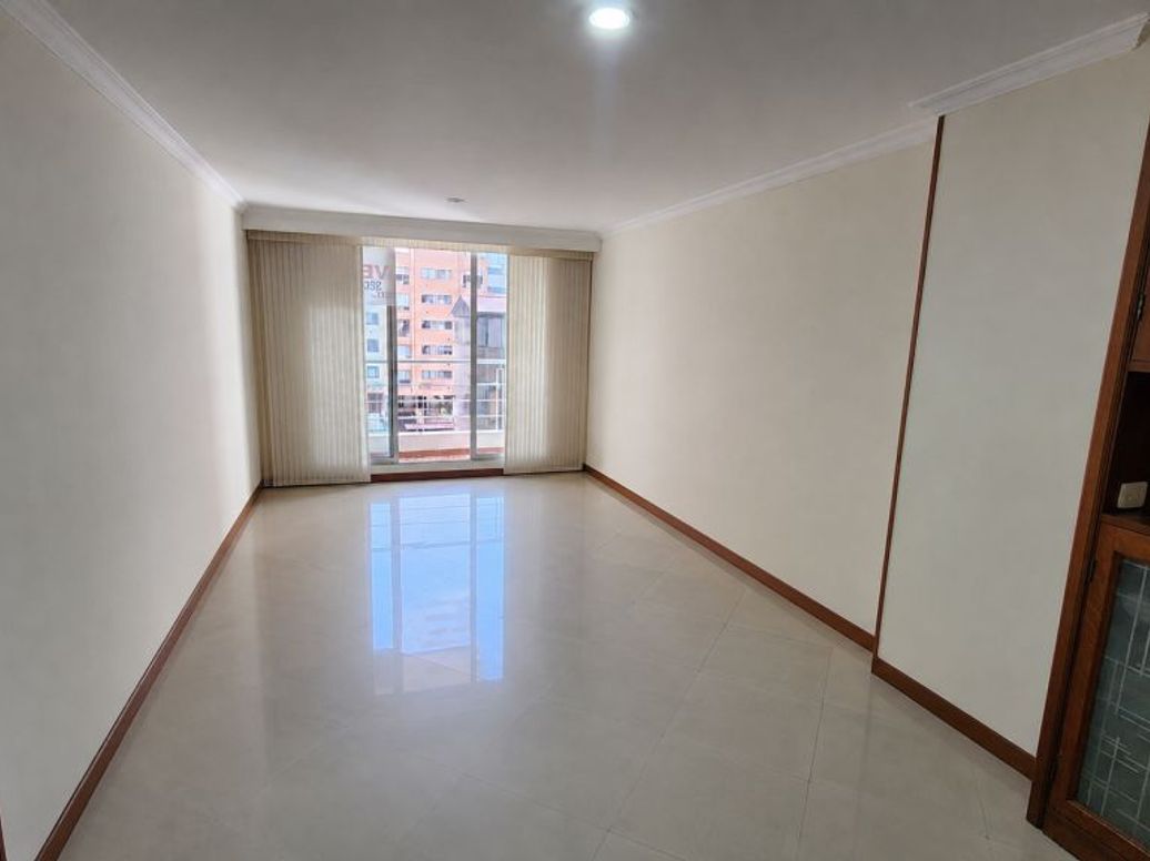 Apartamento de 3 alcobas en venta en Victoria Norte, Bogotá, 101 m² · foto 2 de 16