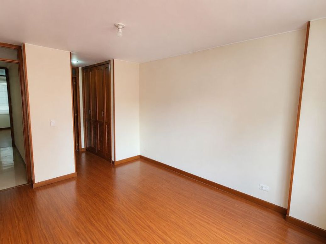 Apartamento de 3 alcobas en venta en Victoria Norte, Bogotá, 101 m² · foto 7 de 16