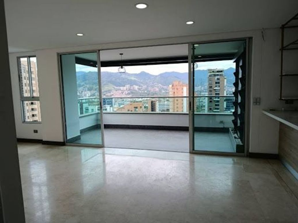 ARRIENDO de APARTAMENTO en LOMA DE LOS PARRA, Medellín en Loma De Los Parra