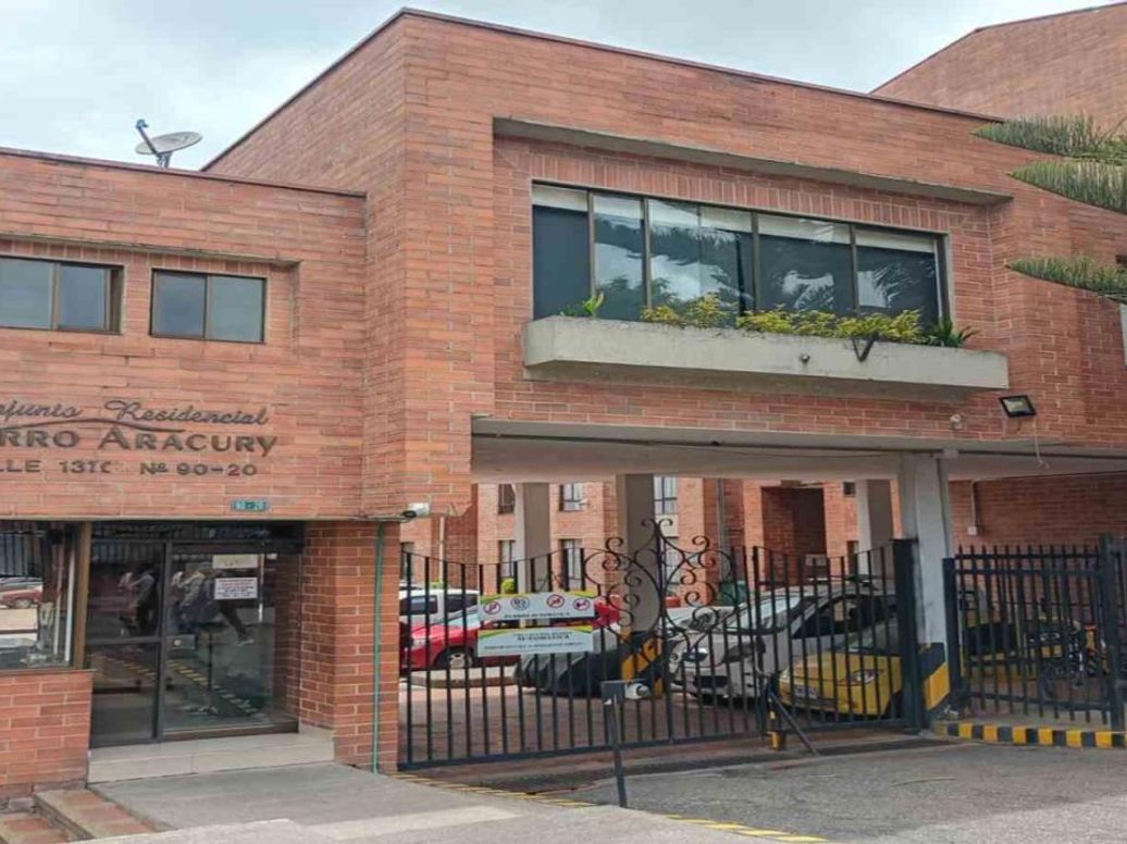 Apartamento de 3 alcobas en venta en Los Naranjos, Bogotá, 67 m² · foto 19 de 19