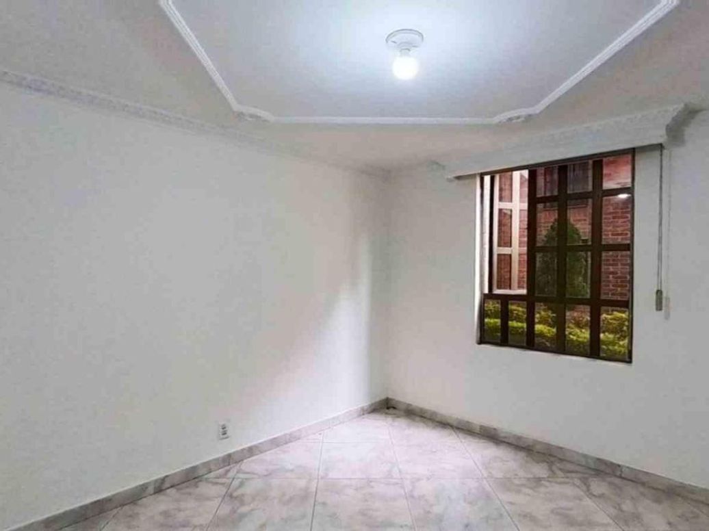 Apartamento de 3 alcobas en venta en Los Naranjos, Bogotá, 67 m² · foto 4 de 19