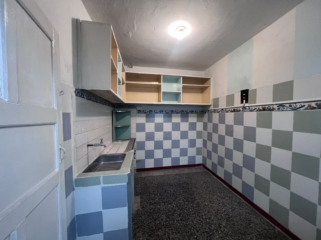 Casa de 6 alcobas en venta en Bellavista Occidental, Bogotá, 242 m² · foto 9 de 20