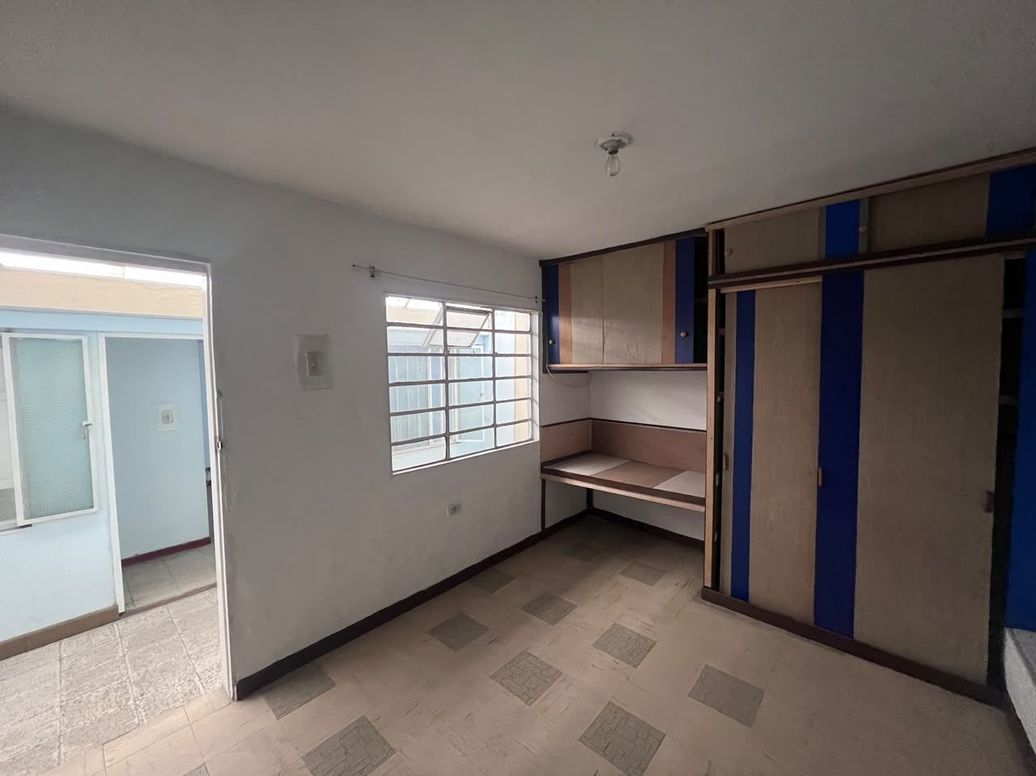Casa de 6 alcobas en venta en Bellavista Occidental, Bogotá, 242 m² · foto 10 de 20
