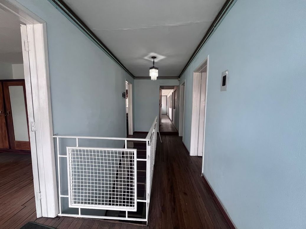 Casa de 6 alcobas en venta en Bellavista Occidental, Bogotá, 242 m² · foto 13 de 20