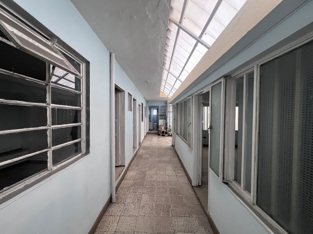 Casa de 6 alcobas en venta en Bellavista Occidental, Bogotá, 242 m² · foto 5 de 20