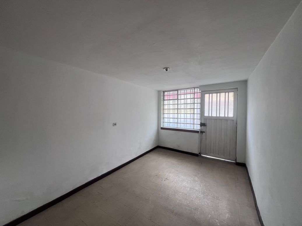 Casa de 6 alcobas en venta en Bellavista Occidental, Bogotá, 242 m² · foto 4 de 20