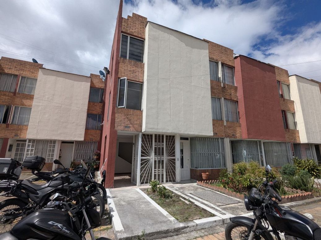 Casa de 5 alcobas en venta en San Eusebio, Bogotá, 120 m² · foto 2 de 20
