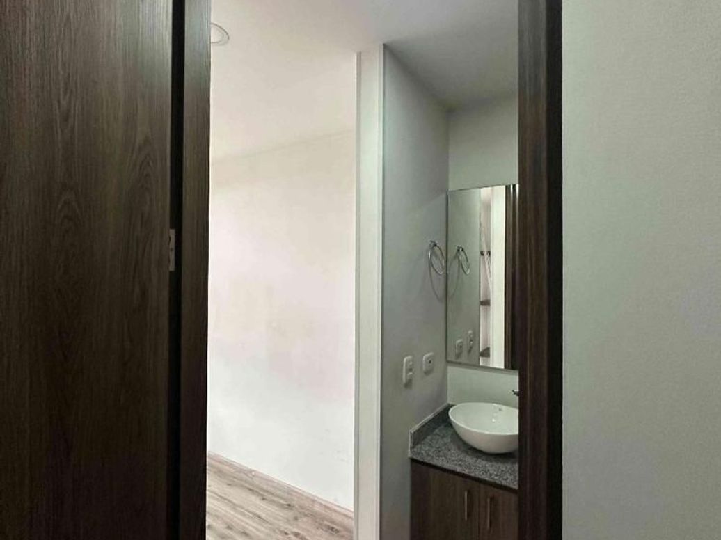 Apartamento de 1 alcoba en venta en La Soledad Norte, Bogotá, 32 m² · foto 4 de 11