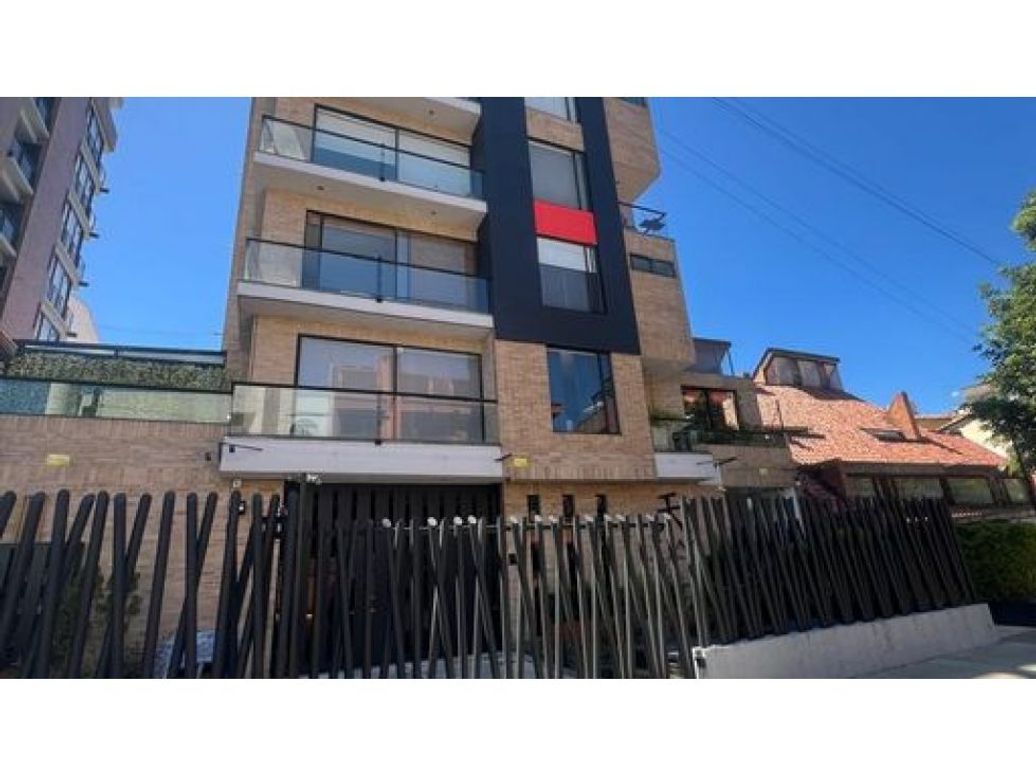 Apartamento de 3 alcobas en venta en Santa Barbara, Bogotá, 135 m² · foto 19 de 20