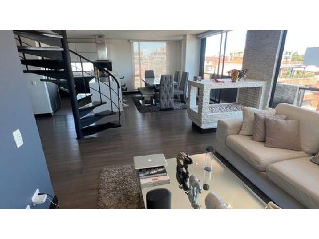 Apartamento de 3 alcobas en venta en Santa Barbara, Bogotá, 135 m² · foto 3 de 20