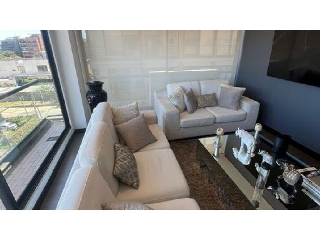 Apartamento de 3 alcobas en venta en Santa Barbara, Bogotá, 135 m² · foto 6 de 20