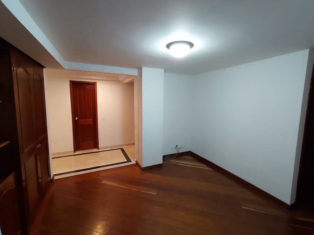 Apartamento de 3 alcobas en venta en Chico Norte Et. Iii, Bogotá, 164 m² · foto 5 de 20