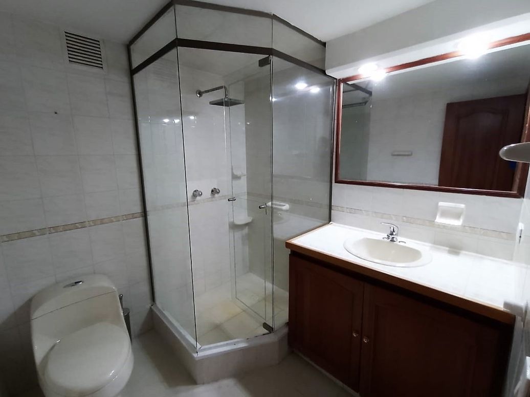 Apartamento de 3 alcobas en venta en Chico Norte Et. Iii, Bogotá, 164 m² · foto 4 de 20