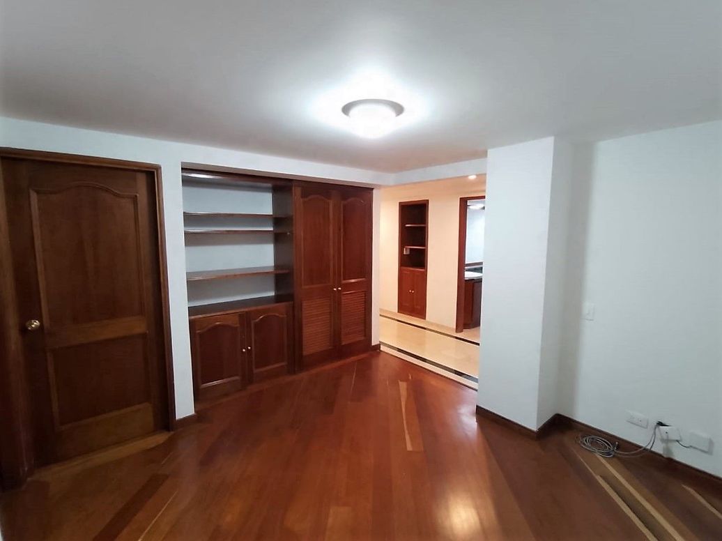 Apartamento de 3 alcobas en venta en Chico Norte Et. Iii, Bogotá, 164 m² · foto 3 de 20