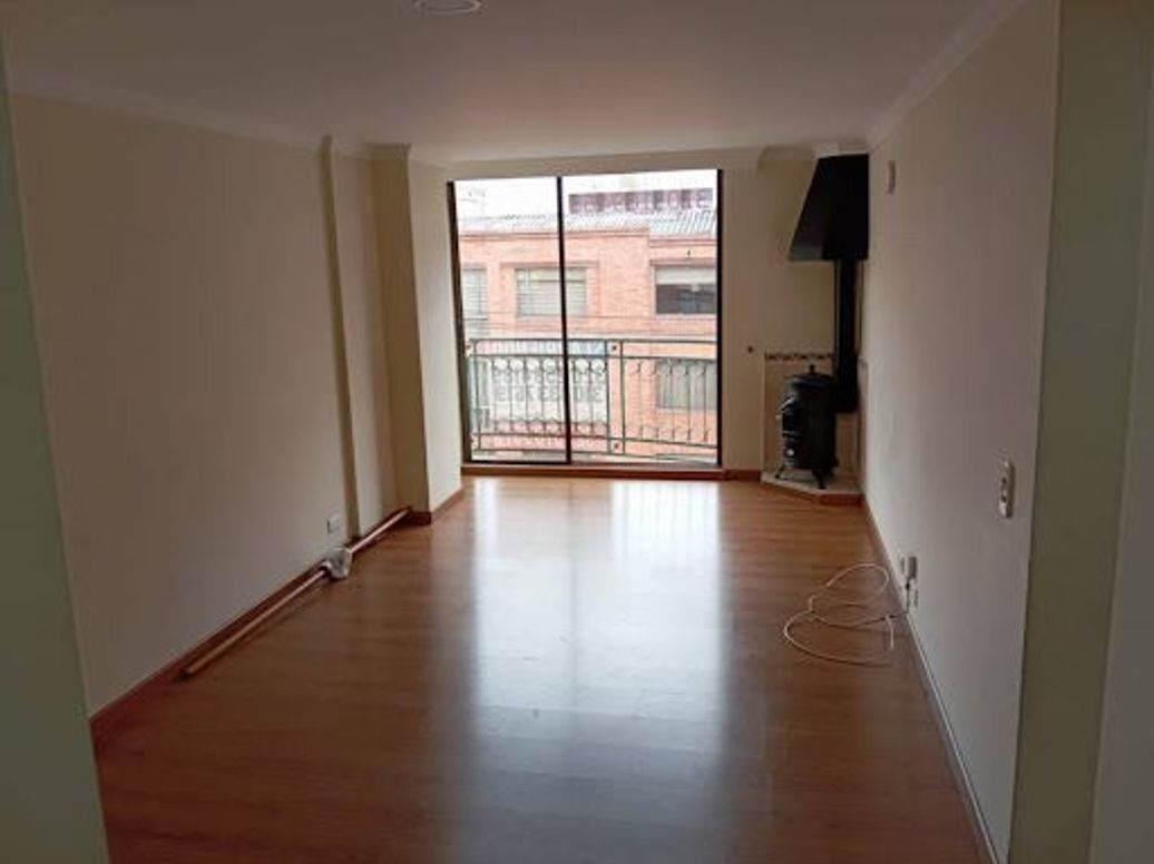 Apartamento de 3 alcobas en venta en El Batán, Bogotá, 76 m² · foto 2 de 20
