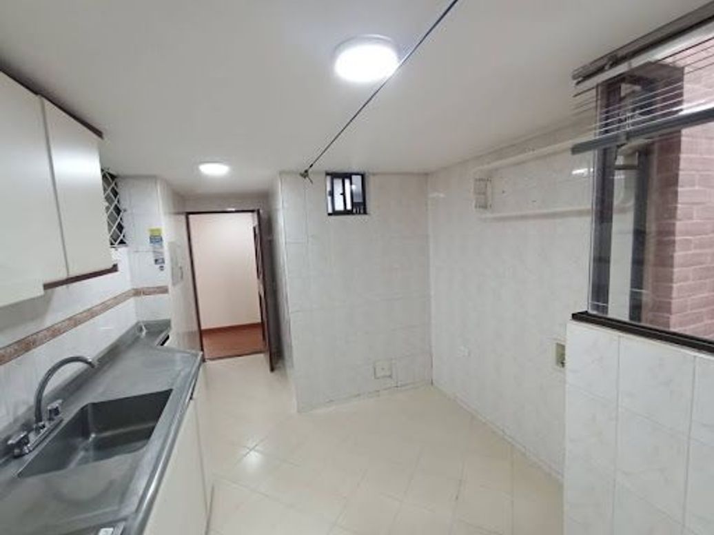 Apartamento de 3 alcobas en venta en El Batán, Bogotá, 76 m² · foto 4 de 20