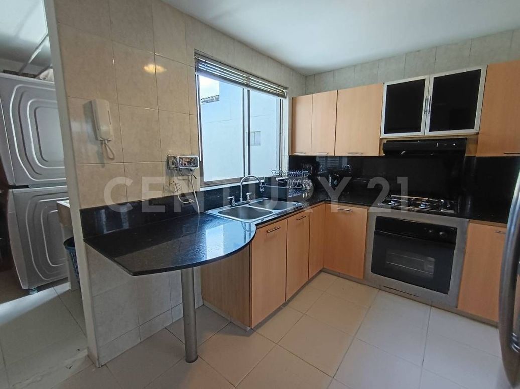 Apartamento de 5 alcobas en venta en Ciudad Salitre, Bogotá, 240 m² · foto 4 de 20
