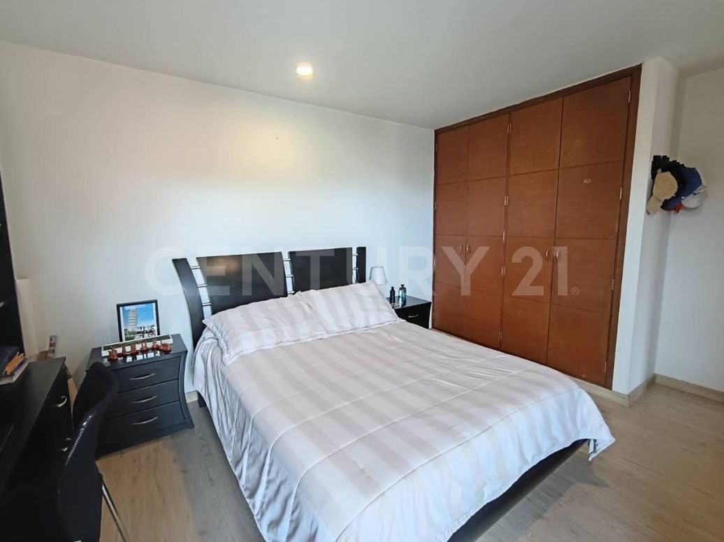 Apartamento de 5 alcobas en venta en Ciudad Salitre, Bogotá, 240 m² · foto 9 de 20
