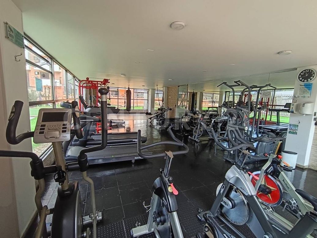 Apartamento de 5 alcobas en venta en Ciudad Salitre, Bogotá, 240 m² · foto 17 de 20