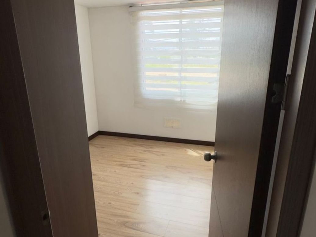 Apartamento de 3 alcobas en venta en El Dorado, Bogotá, 60 m² · foto 5 de 12