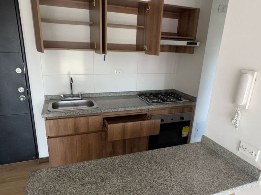 Apartamento de 3 alcobas en venta en El Dorado, Bogotá, 60 m² · foto 10 de 12