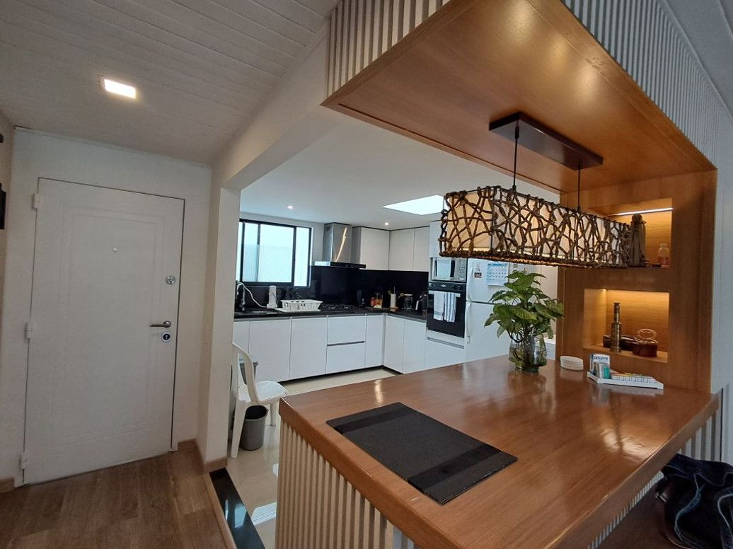Apartamento de 3 alcobas en venta en El Contador, Bogotá, 104 m² · foto 3 de 16