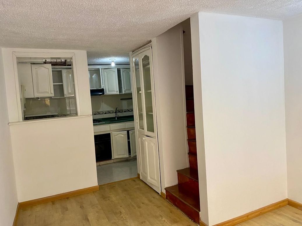 Casa en venta en Mirandela, Bogotá · foto 6 de 17