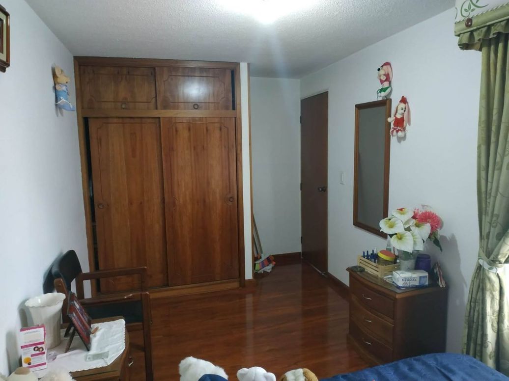 Casa de 6 alcobas en venta en Cjr. Cerezo Hacienda El Otoño, Bogotá, 300 m² · foto 8 de 10