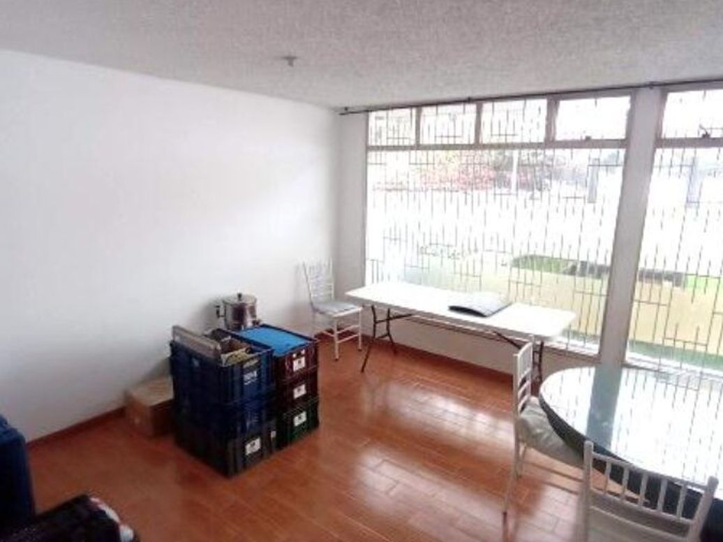 Casa de 4 alcobas en venta en Los Cedritos, Bogotá, 287 m² · foto 7 de 11