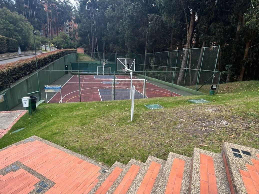 Casa de 5 alcobas en venta en Usaquén, Bogotá, 520 m² · foto 10 de 18