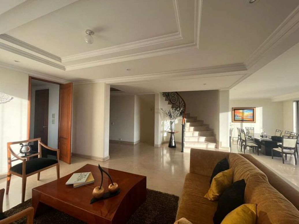 Casa de 5 alcobas en venta en Usaquén, Bogotá, 520 m² · foto 14 de 18