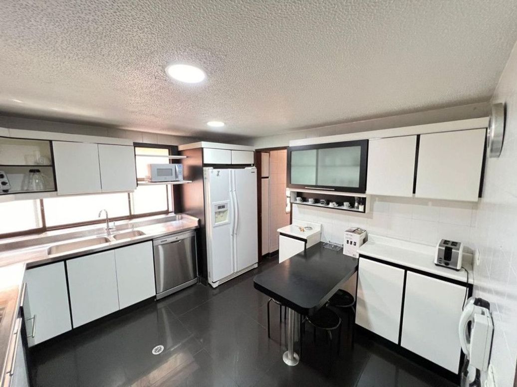 Apartamento de 3 alcobas en arriendo en Chico, Bogotá, 144 m² · foto 7 de 20