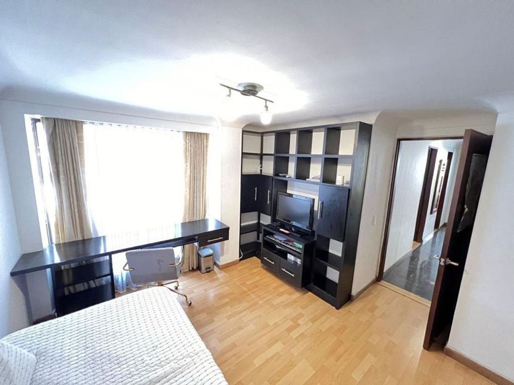 Apartamento de 3 alcobas en arriendo en Chico, Bogotá, 144 m² · foto 17 de 20