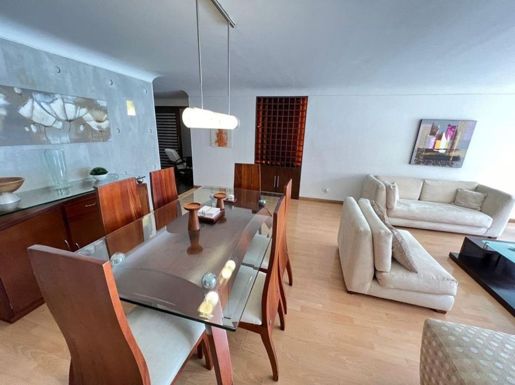 Apartamento de 3 alcobas en arriendo en Chico, Bogotá, 144 m² · foto 5 de 20