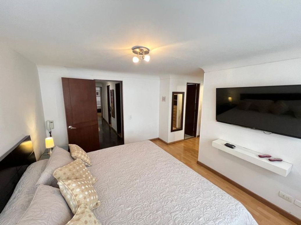 Apartamento de 3 alcobas en arriendo en Chico, Bogotá, 144 m² · foto 13 de 20